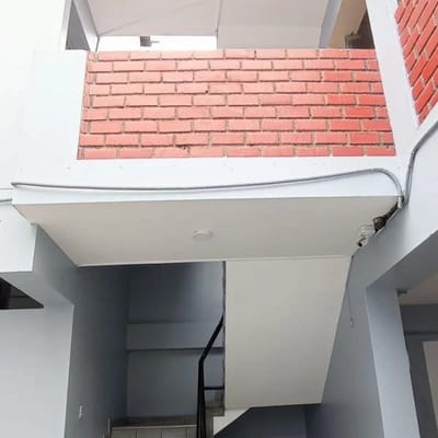 Gran oportunidad de Local Industrial con oficinas en Alquiler
