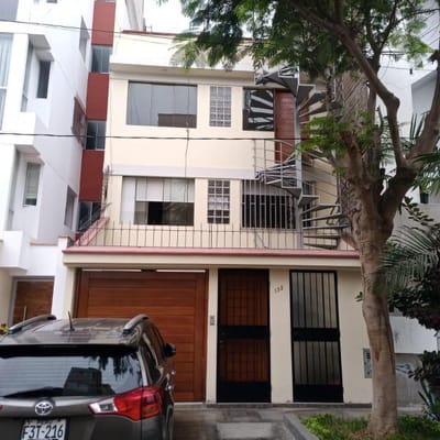 Casa en Venta en Surco de  pisos