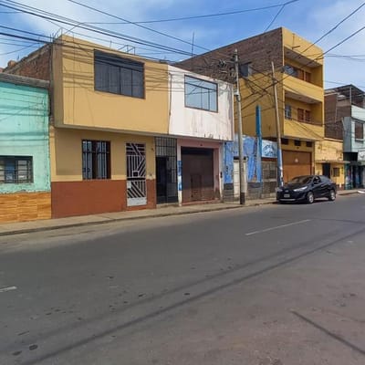 Remato Casa a precio de terreno en Jiron Union Trujillo La Libertad
