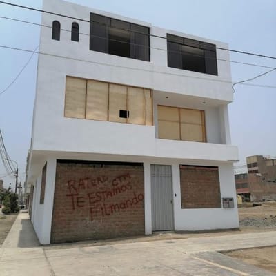 VENTA DE CASA EN CARABAYLLO  Santo Domingo