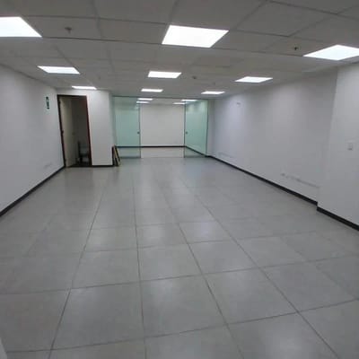 Moderna Oficina en Chacarilla