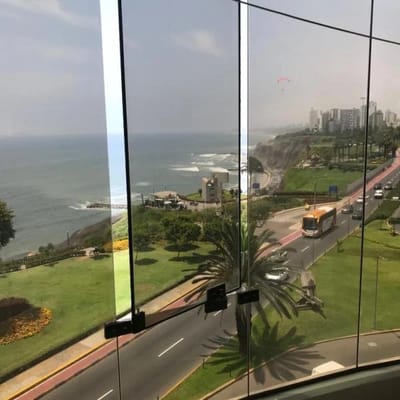 VENDO DEPARTAMENTO CON LA MEJOR VISTA DEL MALECON M TO PISO  DORM