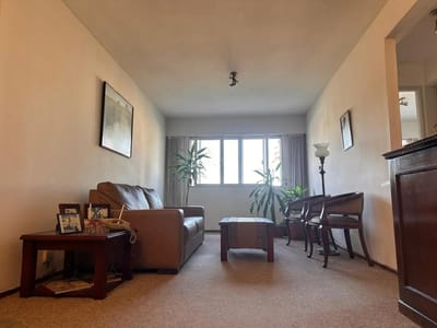 Apartamento en venta c/ cochera en Parque Batlle