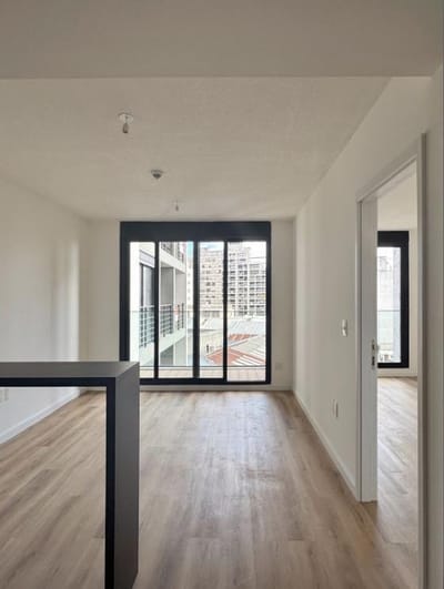ALQUILER APARTAMENTO DOS DORMITORIOS, GARAJE A ESTRENAR EN TRES CRUCES