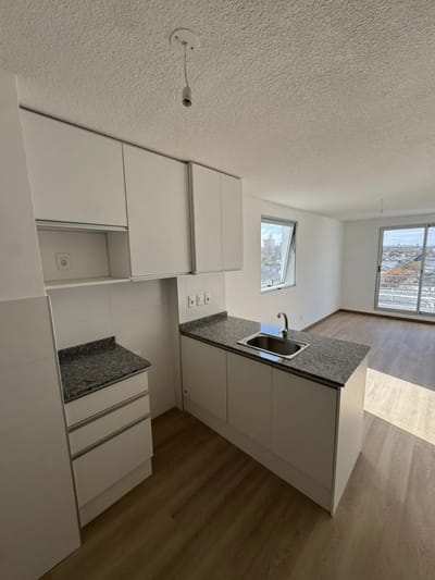 ALQUILER APARTAMENTO UN DORMITORIO, GARAJE EN AV. GONZALO RAMÍREZ BARRIO SUR