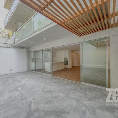 FLAT  M CON SALIDA A PARQUE PRIVADO  HABITACIONES   COCHERAS Y DEPSITO