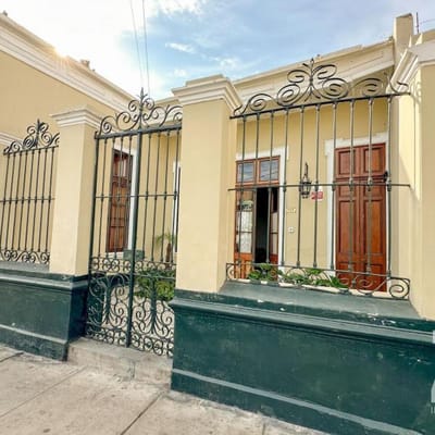 BONITA CASA DE  M EN ALQUILER YO VENTA