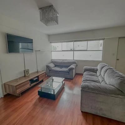 VENDO FLAT  M  HABITACIONES Y  COCHERAS