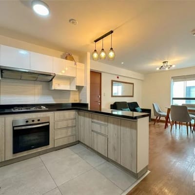 Vendo moderno dplex  m frente a parque con terraza  habitaciones y  cochera