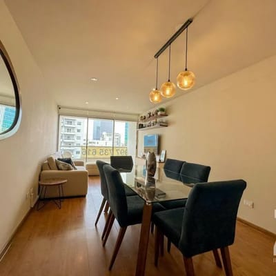 Amplio y cntrico dpto de  m en Venta  habitaciones y  cochera