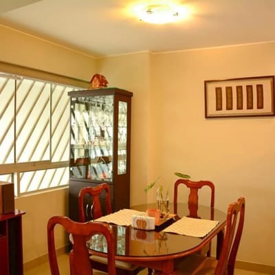 Departamento en  venta primer piso Elevado Con cochera y deposito en La Calera Surquillo