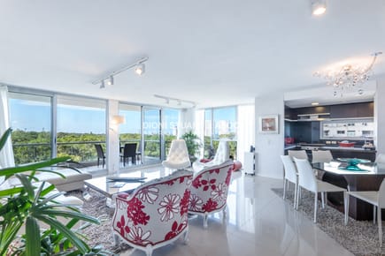 VENTA APARTAMENTO EN ROOSEVELT - 3 DORMITORIOS Y DEPENDENCIA - MODERNO - EDIFICIO BE PUNTA