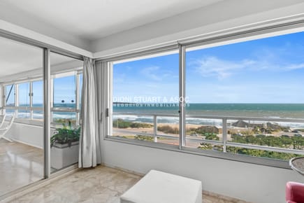 APARTAMENTO DE 2 DORMITORIOS Y MEDIO EN ALQUILER DE VERANO FRENTE AL MAR TODOS LOS AMENITIES COMPLEJO LINCOLN CENTER