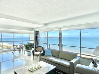APARTAMENTO DE 3 DORMITORIOS EN ALQUILER PLAYA MANSA FRENTE AL MAR TORRE WASHINGTON COMPLEJO LINCOLN CENTER