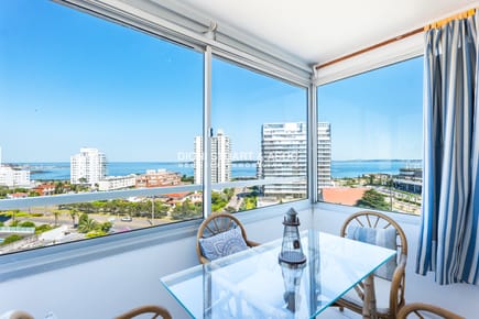 VENTA APARTAMENTO PENT HOUSE DUPLEX CON VISTA AL MAR - EDIFICIO CAP FERRAT - 2 DORMITORIOS