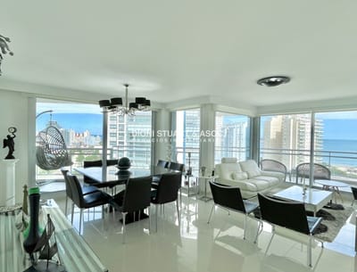 DEPARTAMENTO EN PLAYA MANSA EN VENTA - SUNRISE - 3 DORM EN SUITE + DEP.