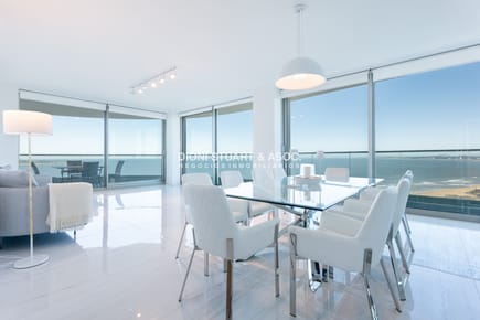 FENDI CHATEAU EN VENTA ESQUINERO A PUNTA BALLENA 4 DORMITORIOS EN SUITE