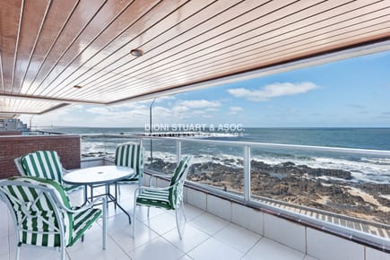 Edificio Carmel - Apartamento de 3 Dorm y Dependencia - Punta del Este