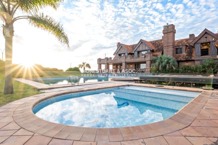 MANSION FRENTE AL MAR - PLAYA MANSA