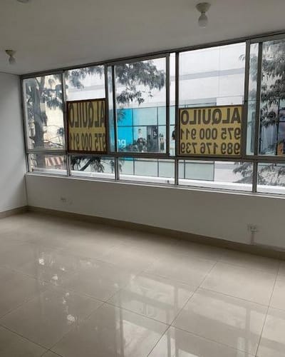 ALQULER OFICINA DE M EN MIRAFLORES