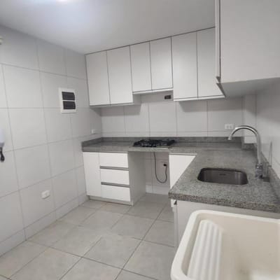 Venta  de departamento en Av Principal Surquillo