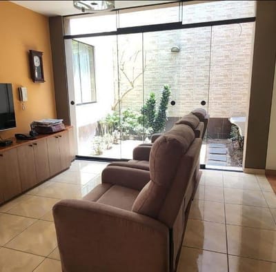Excelente Casa Comercial en Santa Anita