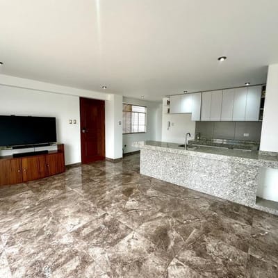 Departamento en Venta  m  Zarate  SJL