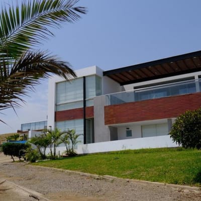 ALQUILER AMPLIA CASA MODERNA VISTA PANORMICA