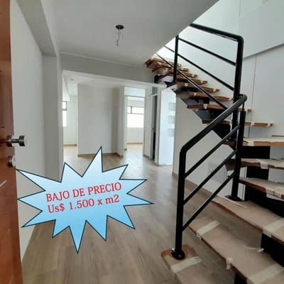 Departamento en venta dplex en Surquillo con vista a calle  m