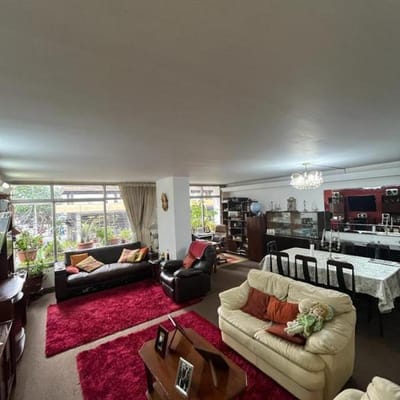 Vendo Amplio Departamento en zona cntrica a  cdra del Parque Kennedy