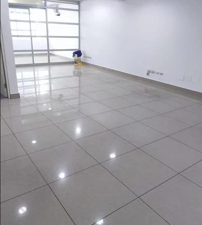 RECIN REBAJADO MODERNA OFICINA COCHERAS  AREAS COMUNES MIRAFLORES