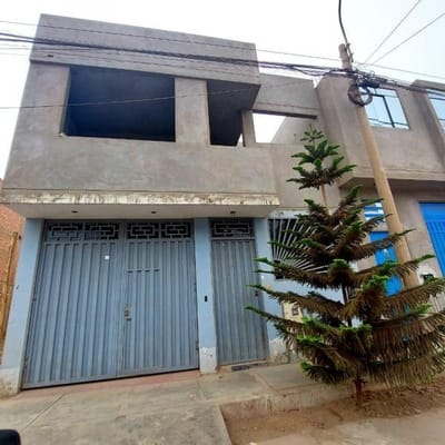 VENDO CASA DE DOS PISOS  PUENTE PIEDRA