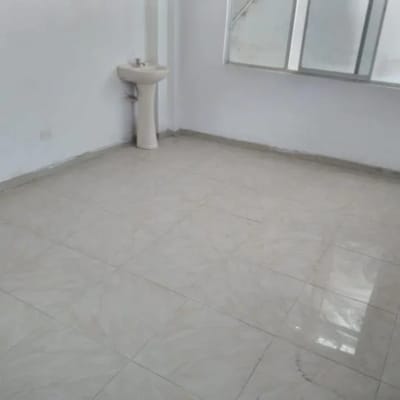 Alquilo Oficina Zona Full Clientes En Puente Piedra At M En Piso 3 Negociable