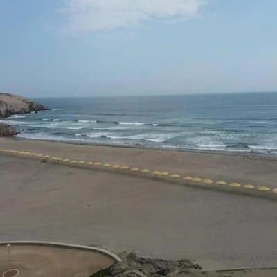 VENDO en PLAYA LA HONDA  Hermosa Casa frente al mar