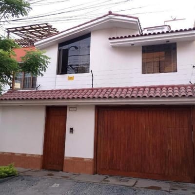 ALQUILO en MAYORAZGO  Excelente casa para viviendo y oficina administrativa