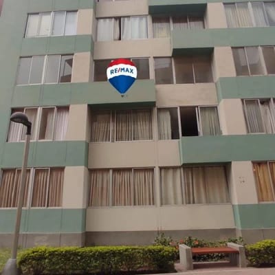 Venta de Departamento m y cochera en Condominio Golf Los Andes II