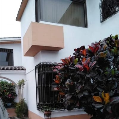 SE VENDE CASA DE M EN SAN ISIDRO  CORPAC