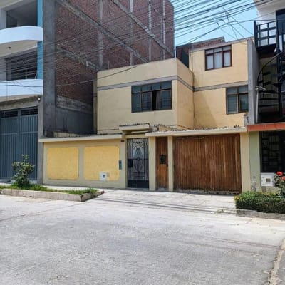 Se Vende Casa de AT  En La Urbanizacin Palao  SMP