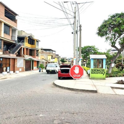 SE VENDE TERRENO  M  EN SAN JUAN DE MIRAFLORES ZONA ESTRATEGICA