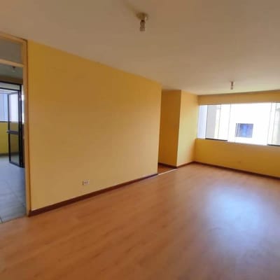 Vendo Departamento de m Tres habitaciones Con Cochera Cerca A Plaza San Miguel