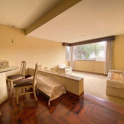 SE VENDE DPTO EN SURCO