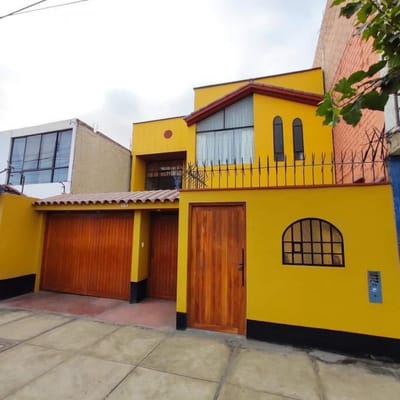 Vendo Casa en Chorrillos en Av Alameda los Horizontes