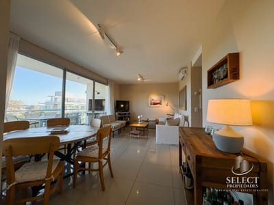 Apartamento en alquiler temporario de 2 dormitorios c/ cochera en Cantegril