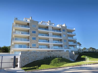 Alquiler apartamento 1 y 2 dormitorios con parrillero Punta del Este Emerald