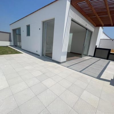 Hermoso Duplex con Jardin en Esquina