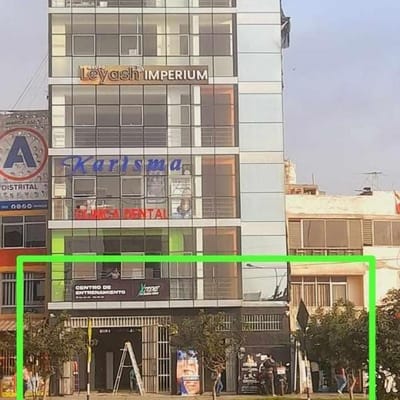 Amplios locales comerciales en Ovalo Habich y Municipalidad SMP