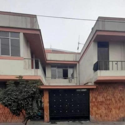 SMP CASA COMO TERRENO EN ESQUINA IDEAL PARA PROYECTO DE DEPARTAMENTOS