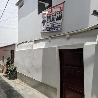 ALQUIILO CASA DE DOS PISOS