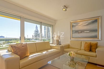 VENTA APARTAMENTO 4 DORMITORIOS LINCOLN CENTER