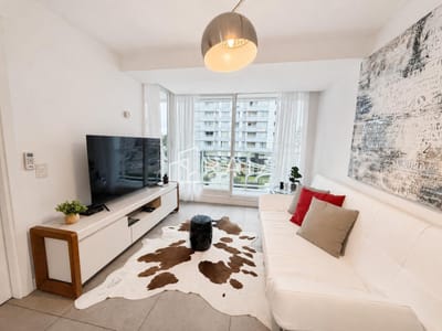 Apartamento en venta de 1 dormitorios a pasos del shopping en Punta del Este.